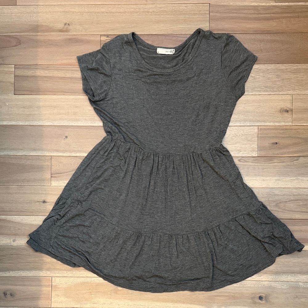 Forever rose couture Charcoal Short Sleeve Tiered baby doll shirt 4 for $20